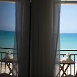 Pelagia Sea Side Apartment *